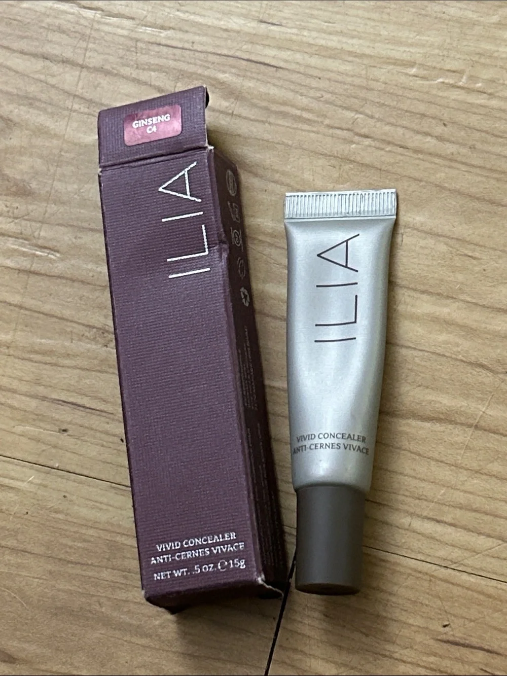 ILIA Vivid Concealer - Ginseng C4 new in box
